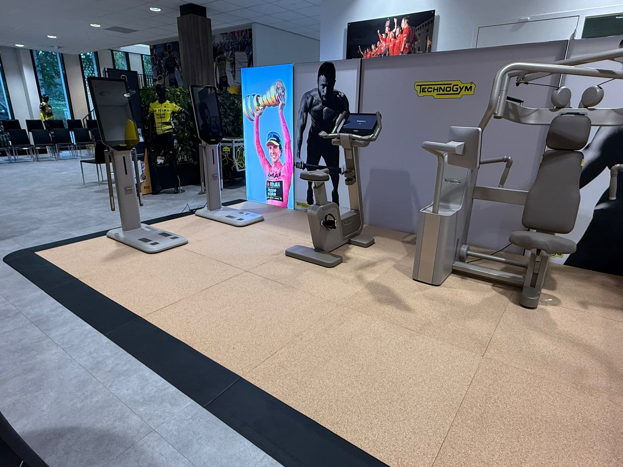 Team Visma Lease a Bike event voor Technogym